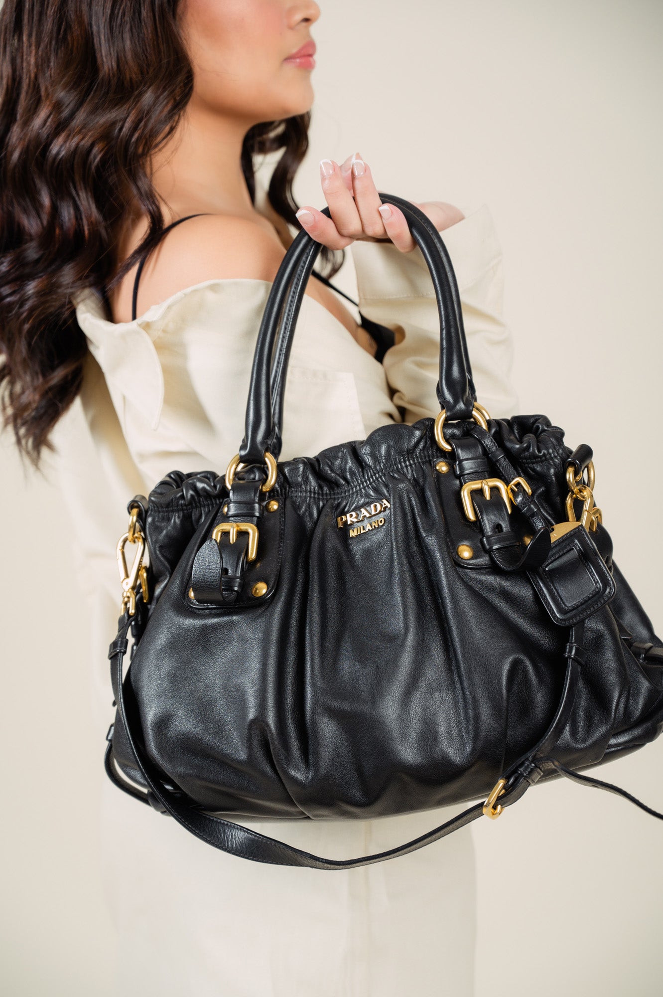Prada Milano Calfskin Leather handbag – Boutique Alhambra